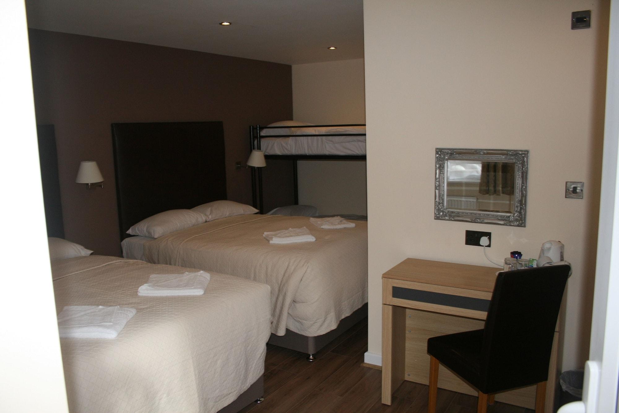 Gatwick Belmont Hotel Horley Exterior photo