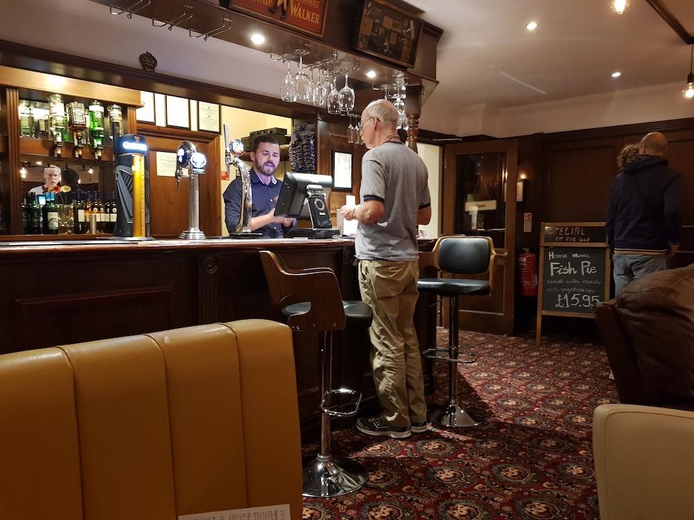 Gatwick Belmont Hotel Horley Exterior photo