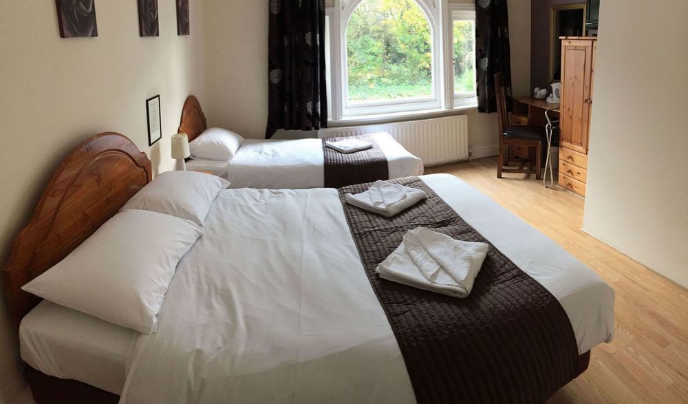 Gatwick Belmont Hotel Horley Exterior photo
