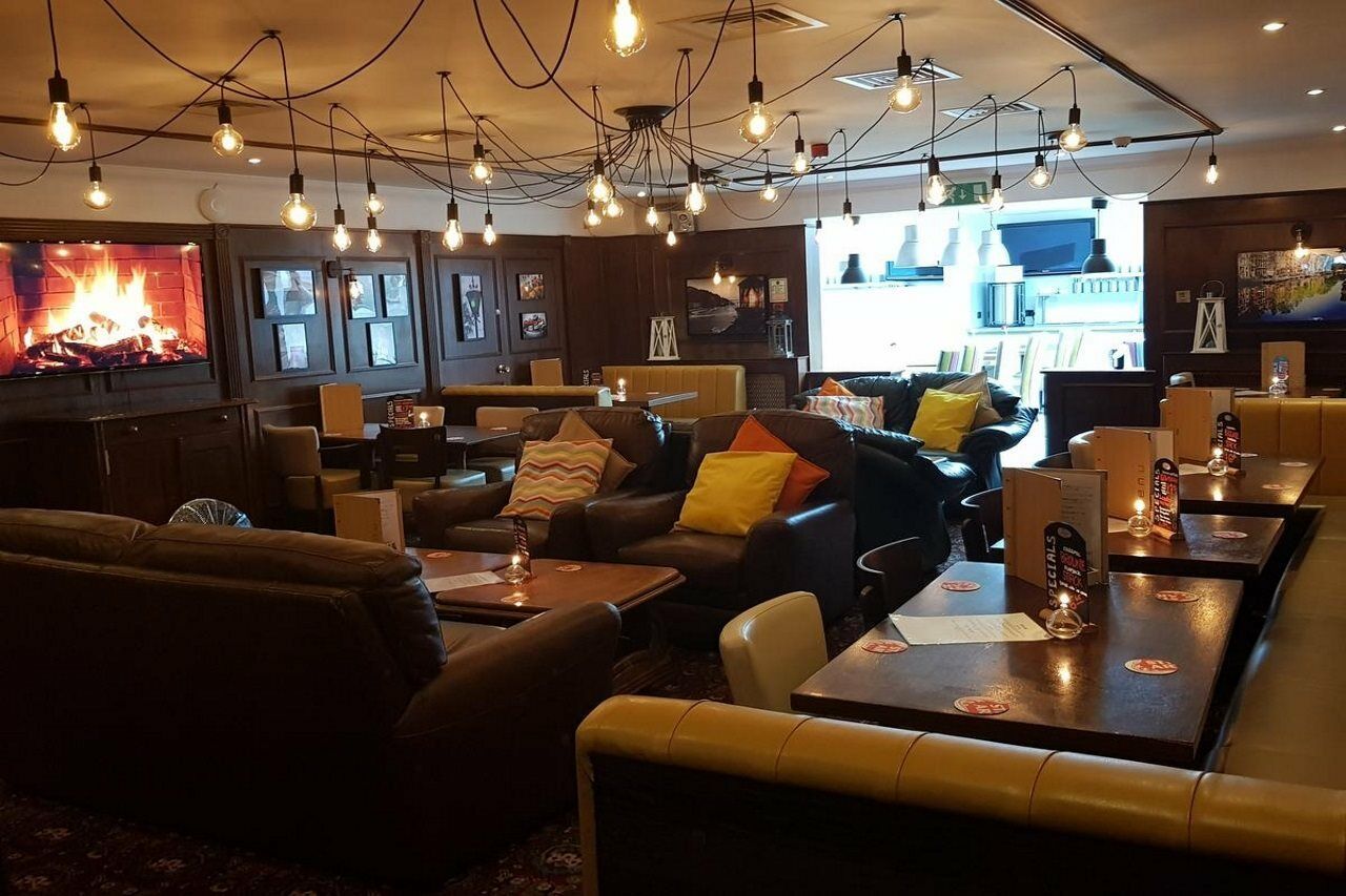 Gatwick Belmont Hotel Horley Exterior photo
